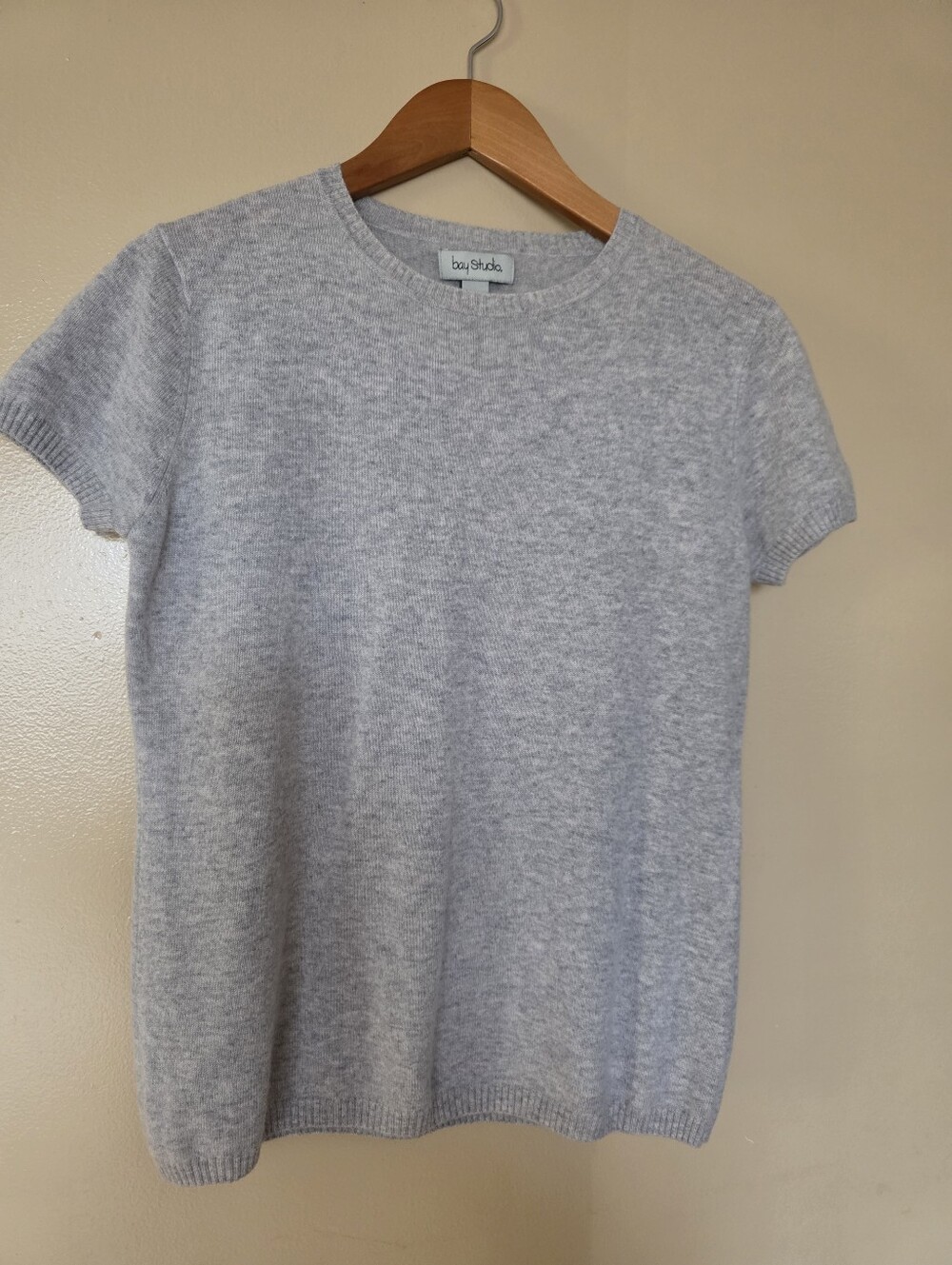 Bay Studio 100% Cashmere Sweater L Gray Crewneck Quiet Luxury Capsule Wardrobe